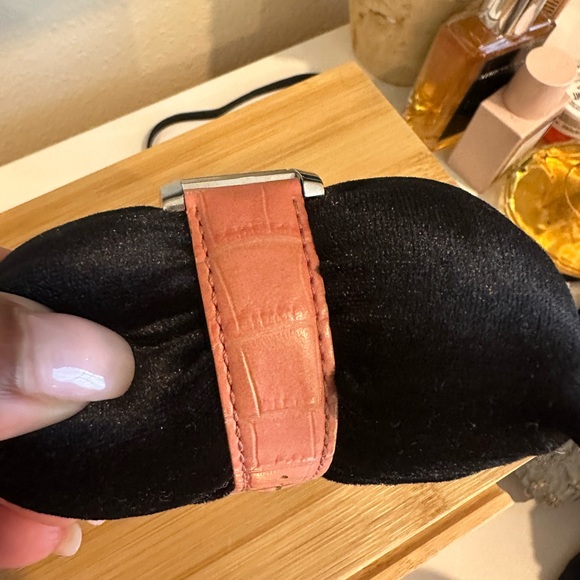 Diamond Classic Fendi Vintage Stainless Mother-of-Pearl Leather Watch Good Con - Picture 3 of 11